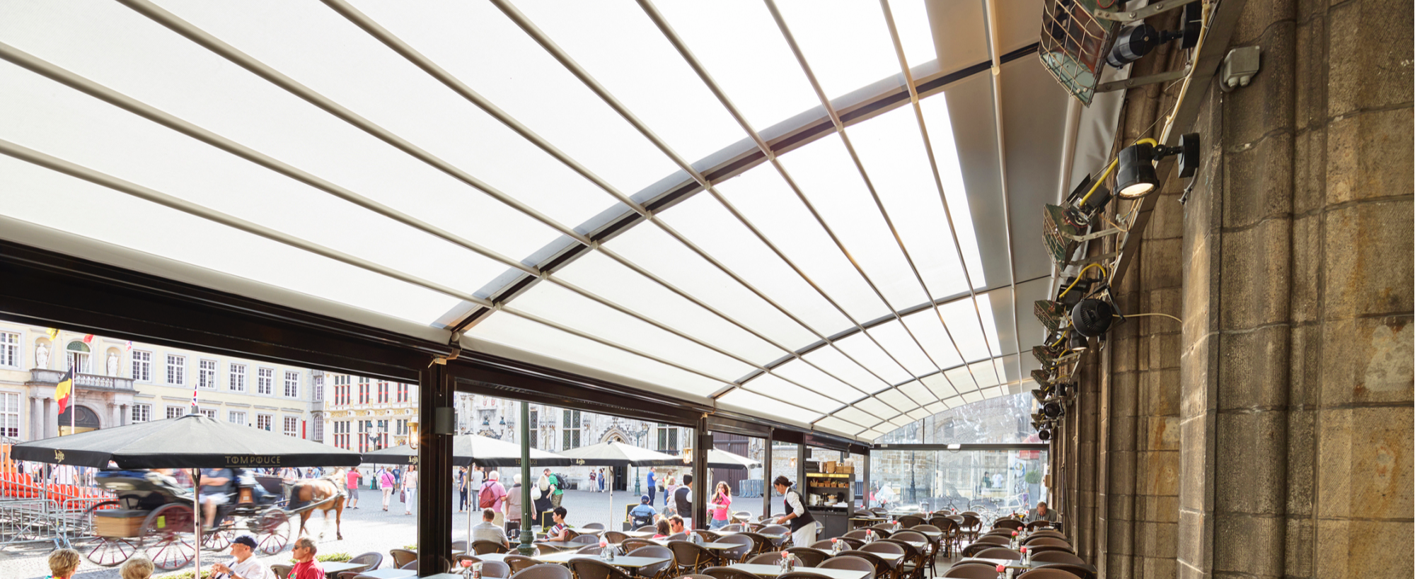 Terrasoverkapping, Corradi, Flux